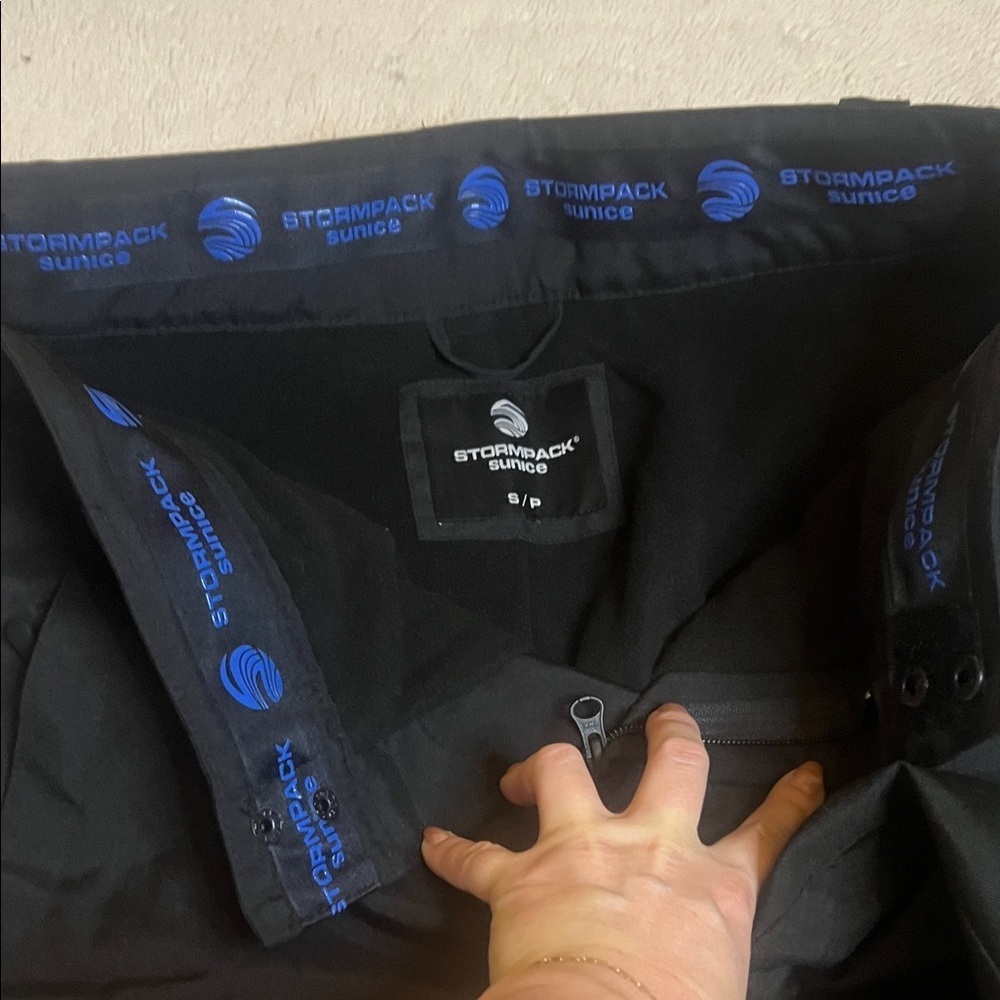 NWOT Sunice Women's Black Snow Stormpack Cargo Pants sz S - Picture 8 of 11